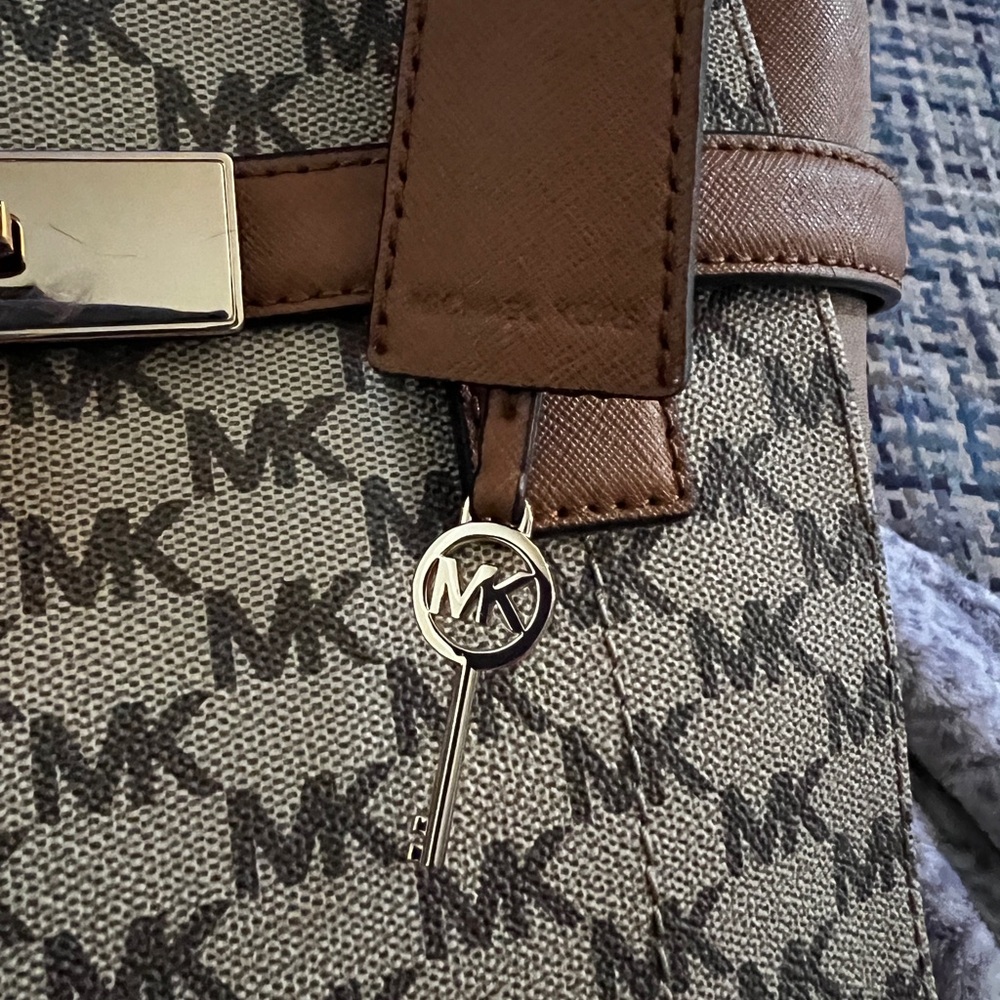 SOLD Michael Kors Hamilton Satchel/Bag/Purse Tan and Brown Satchel NWOT - Picture 13 of 15